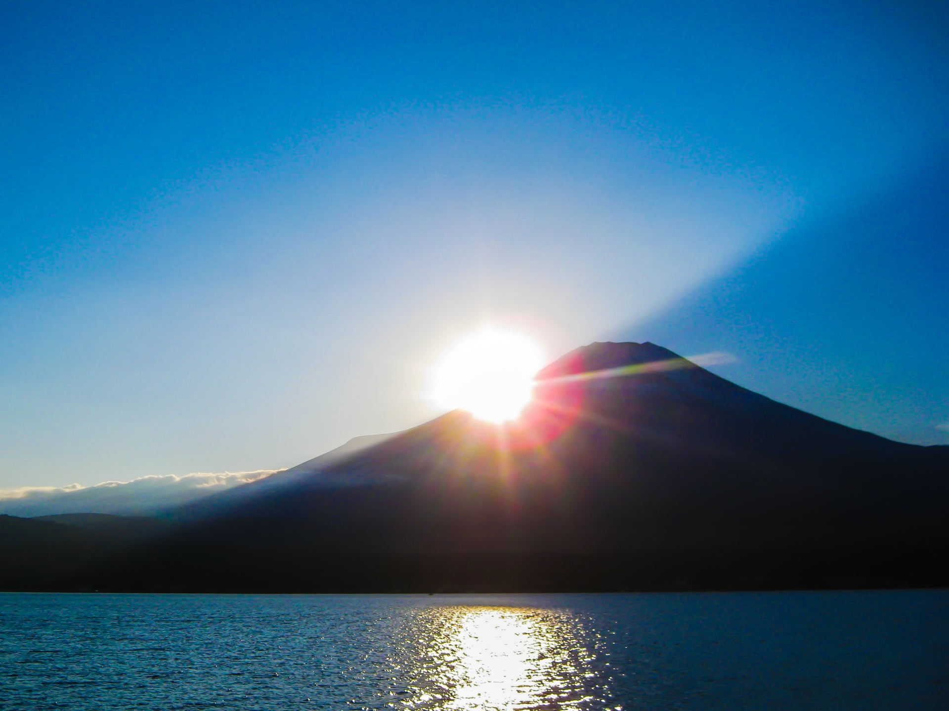 初日の出と富士山